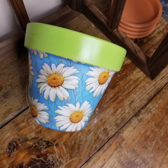 Hand Painted Green Trim 6" Flower Pot with Decoupaged Daisies on Blue Background - Picture 5 of 7